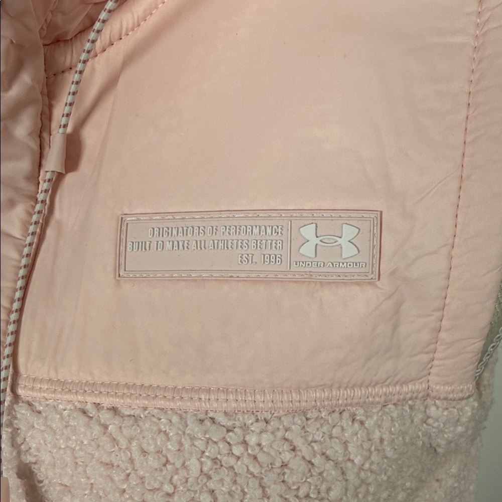 NEW w/TAGS Under Armour Light Pink Fleece Vest - Picture 4 of 9
